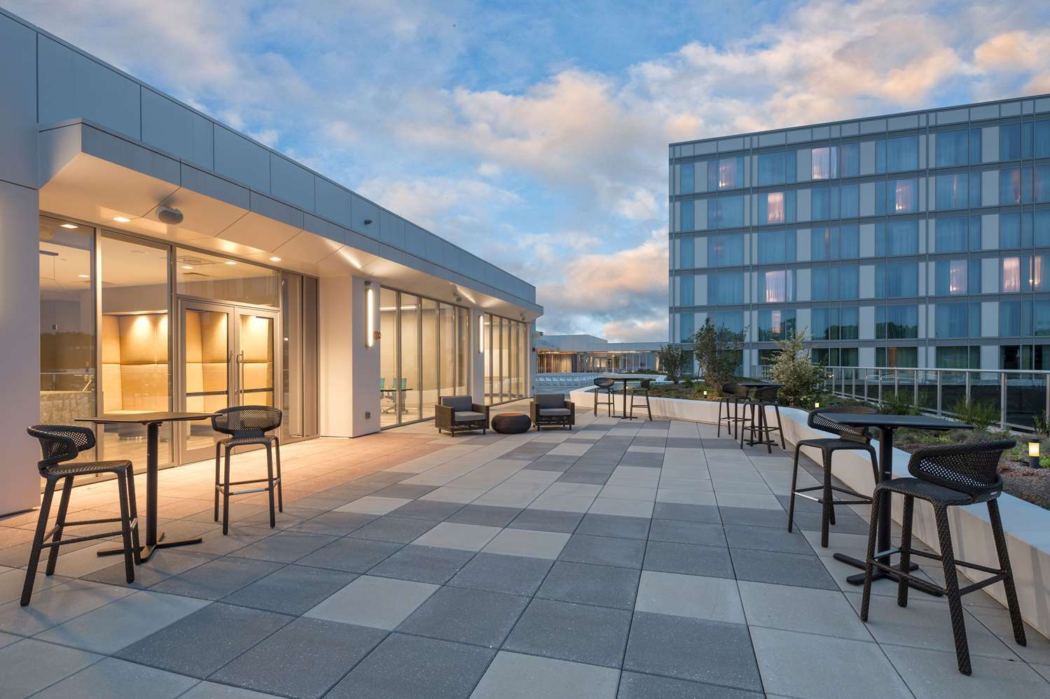 The Summit Hotel Cincinnati Buitenkant foto